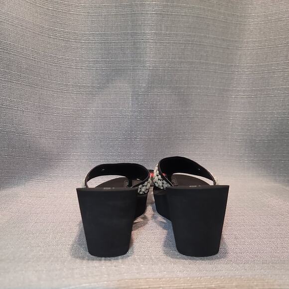 Guess Women's Silas Platform Embellished Pearl Sandal Thong Flipflop SZ 7 10 - Picture 5 of 5